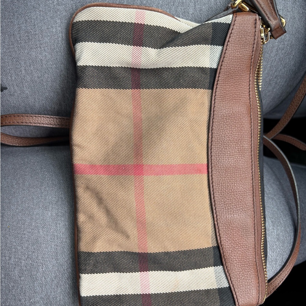 Burberry Black and Brown Leather Wallet - Picture 2 of 8